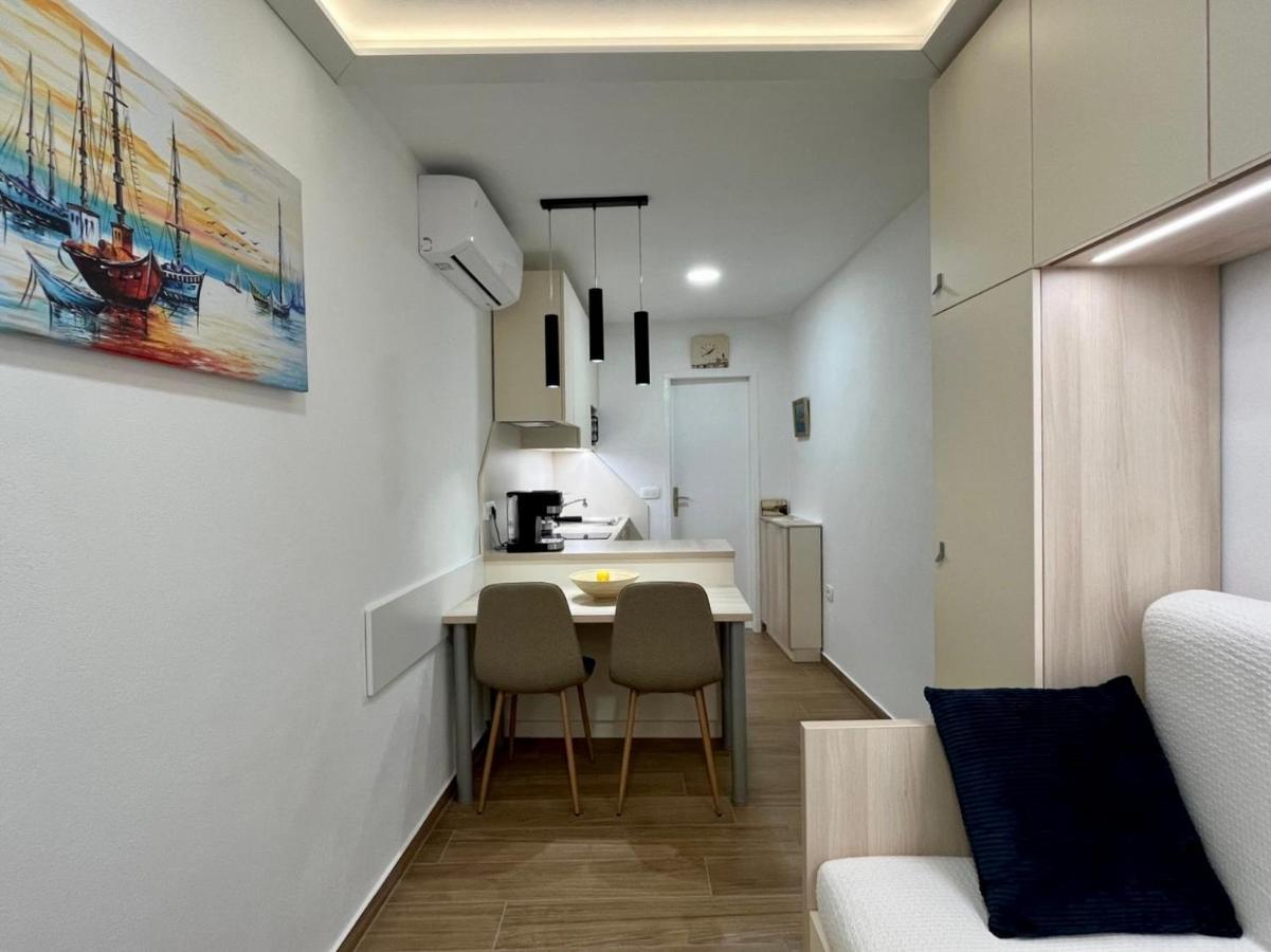 Piccolo Pirano Apartment ภายนอก รูปภาพ